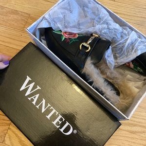 Womens black shoes new in box size 9